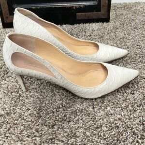 Neil J. Rodgers Danielle pump heel Sz 38